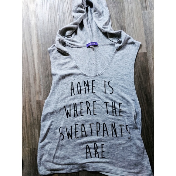 Tops - Graphic hooded tank